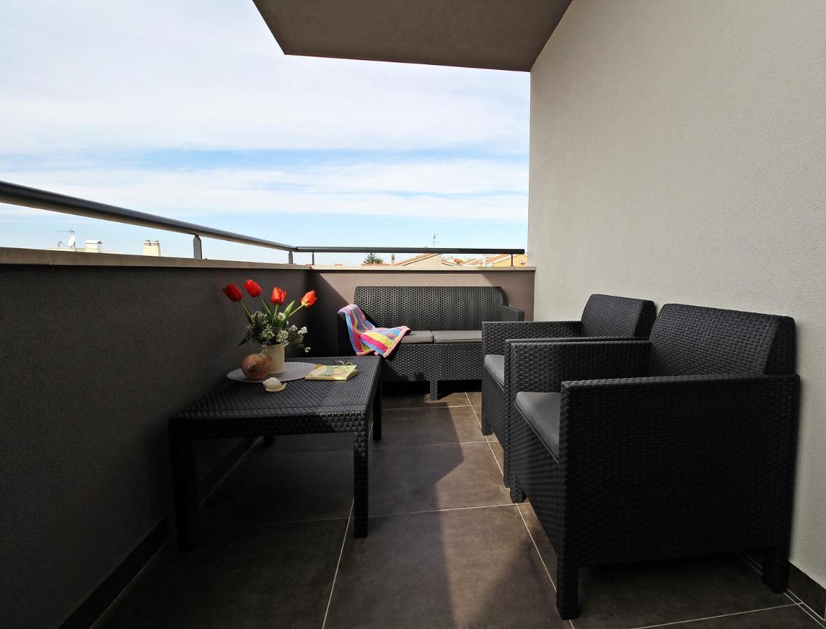 Blue Lagoon Apartments Zara Esterno foto