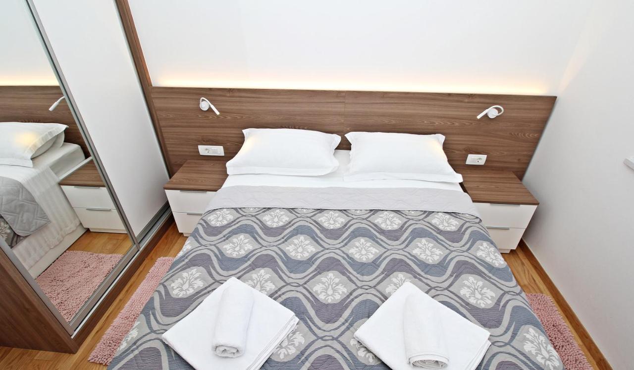 Blue Lagoon Apartments Zara Esterno foto