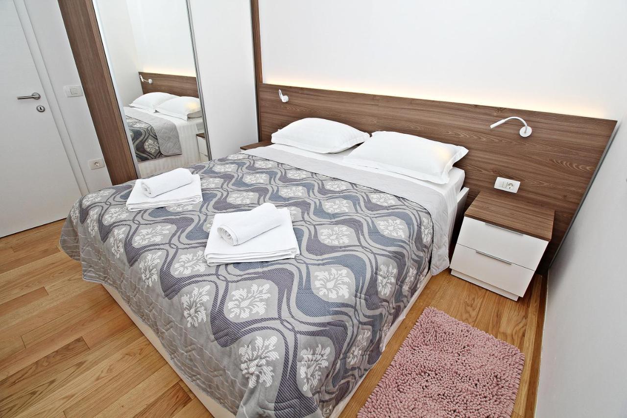 Blue Lagoon Apartments Zara Esterno foto
